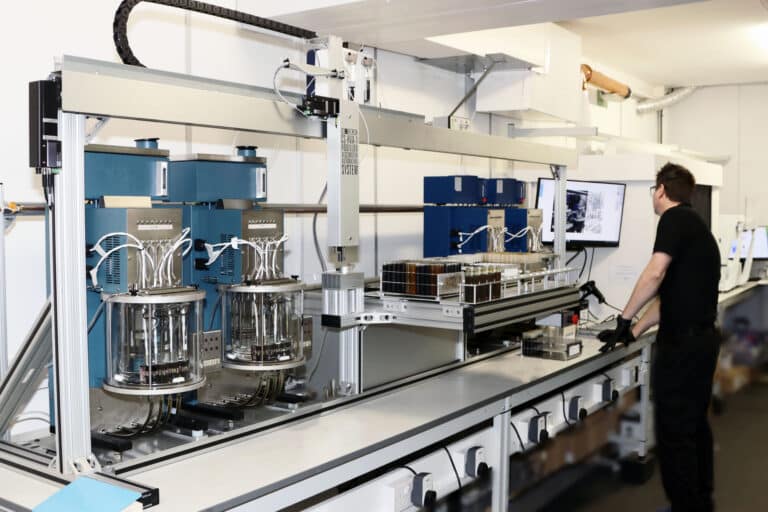 UK oil analysis lab testing machinery lube oil samples